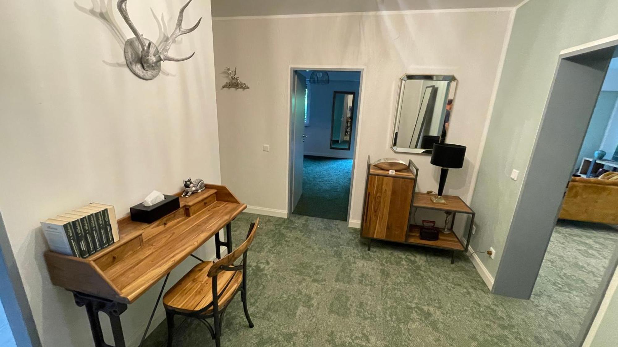 Besotel Erkrath- Schicke Fewo Oder Apartments Zentral Naehe Bahnhof Und Autobahn Im Neandertal Mit Glasfaser Wlan Und Freies Parken エクステリア 写真