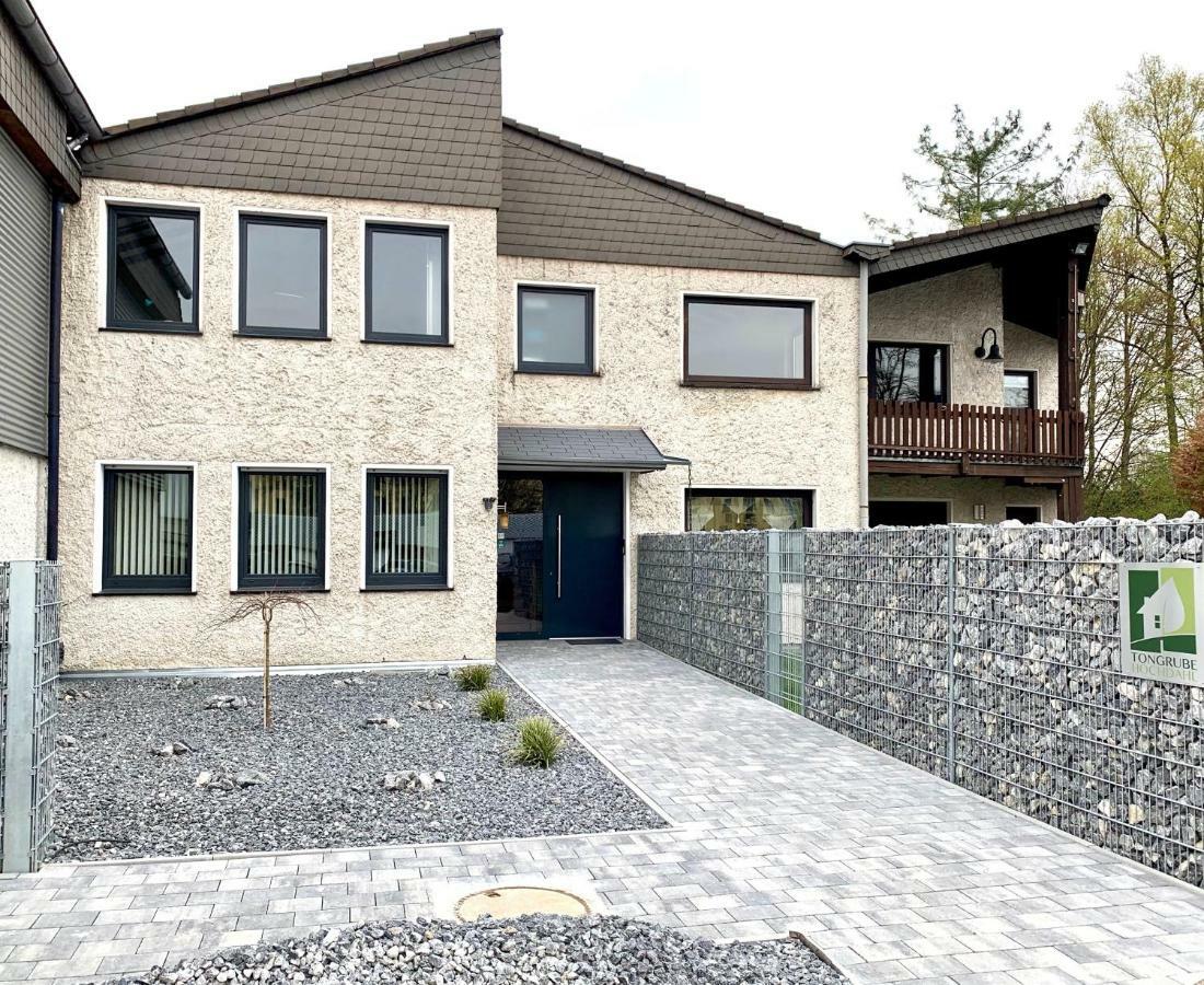 Besotel Erkrath- Schicke Fewo Oder Apartments Zentral Naehe Bahnhof Und Autobahn Im Neandertal Mit Glasfaser Wlan Und Freies Parken エクステリア 写真
